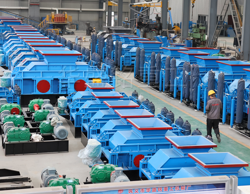 鎢礦石用1210全液壓對(duì)輥(gǔn)破碎機 1