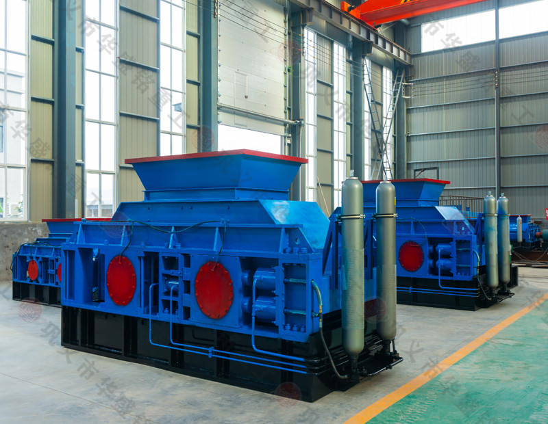 對輥破碎機(jī)石英砂試機華盛銘重工