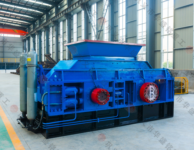 對輥破碎機石子製砂試(shì)機現場華盛銘