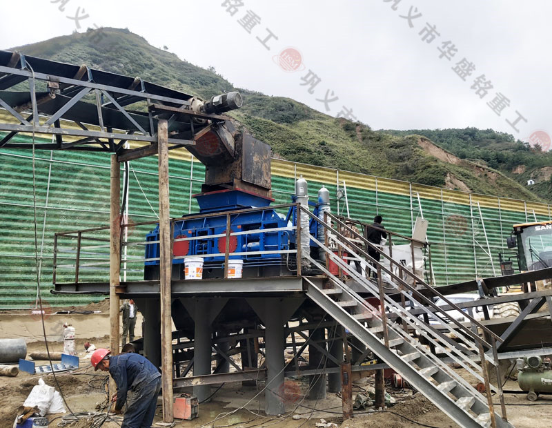 數控液壓對輥製砂機製沙生產流程配置講解