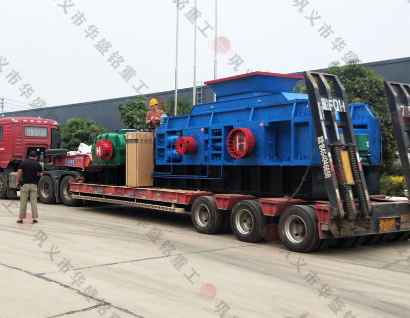 河南對輥（gǔn）製砂機廠家（jiā）發貨現場