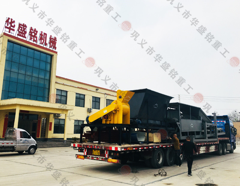 兩台2YK2875振動篩發往陝西神木
