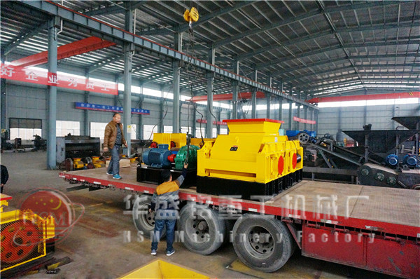 大型（xíng）對輥破碎機