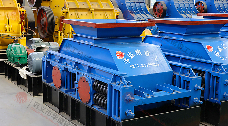 小（xiǎo）型（xíng）對輥製砂機