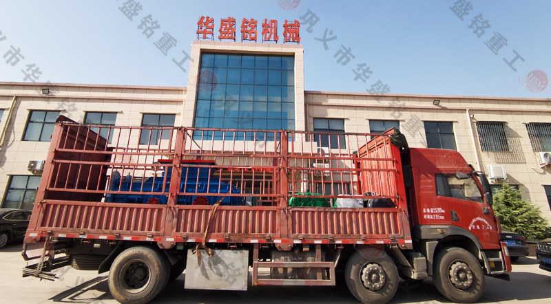 雙電機對輥破碎(suì)機發(fā)往湖南