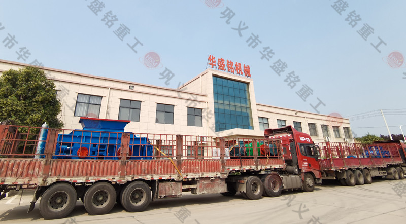 時產300噸對輥製砂機發往遼寧