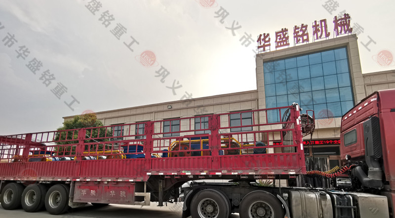 三台400x600小(xiǎo)型對輥破碎(suì)機發往河北