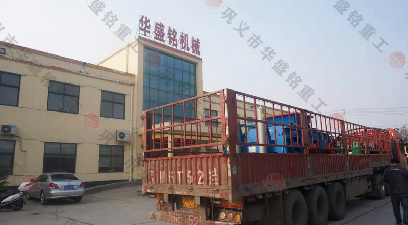 兩台2PGY1810對輥製砂機裝車發往福（fú）建泉州（zhōu）