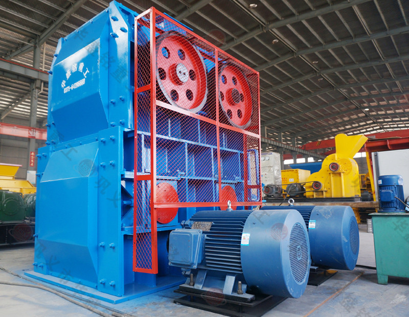 聚丙烯酰胺 四（sì）輥破碎機 華盛銘重（chóng）工