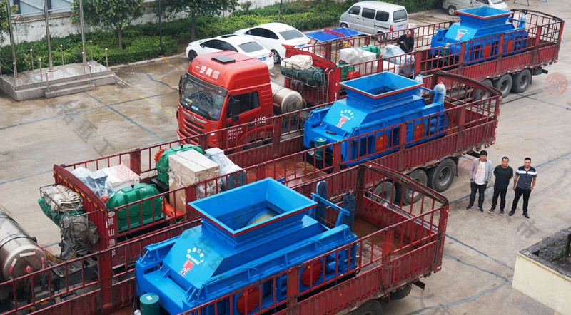 鄭州對輥破碎機廠家三（sān）台連（lián）發