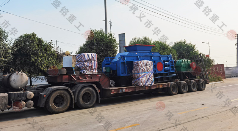 鄭州對（duì）輥製砂機廠家發貨現場（chǎng）