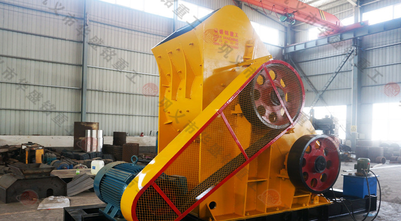 雙級（jí）錘式（shì）打砂機發貨現場