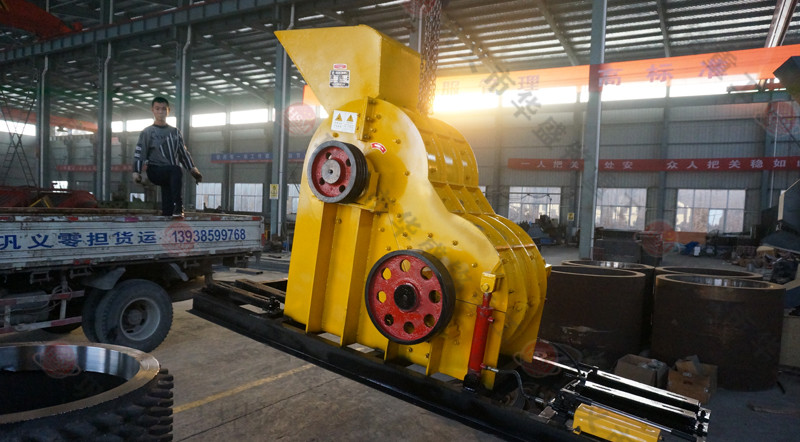 雙（shuāng）極破碎機發貨廠家（jiā）